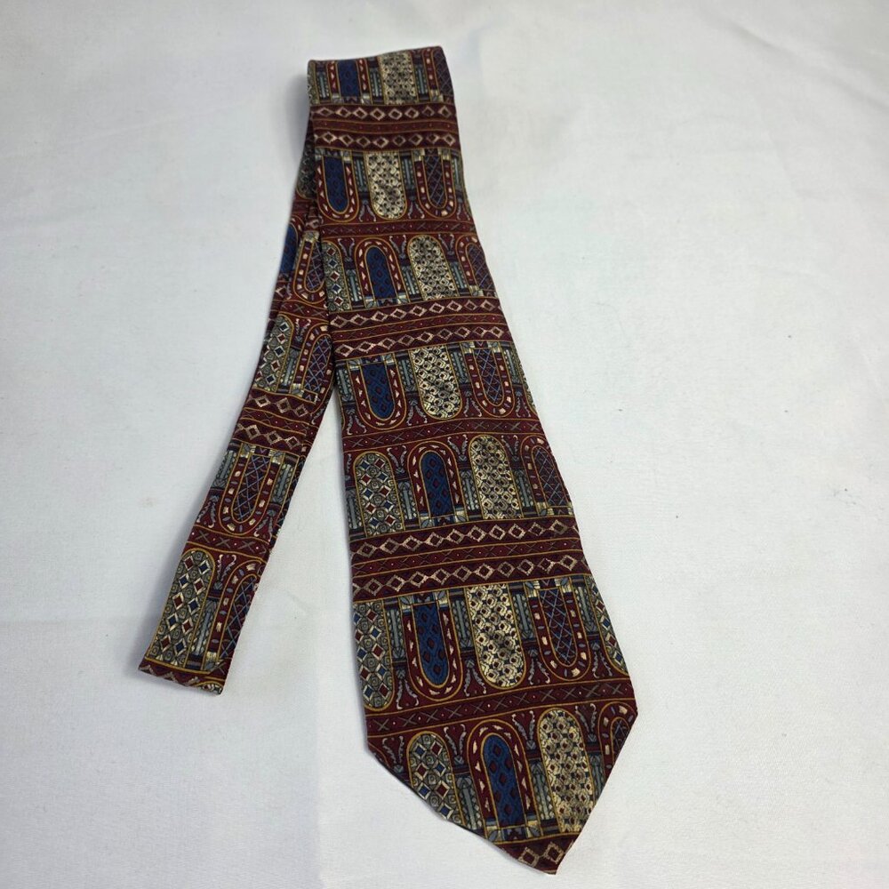 Metropolitan Museum of Art Archways Pattern Men's Novelty Silk Tie Burgundy